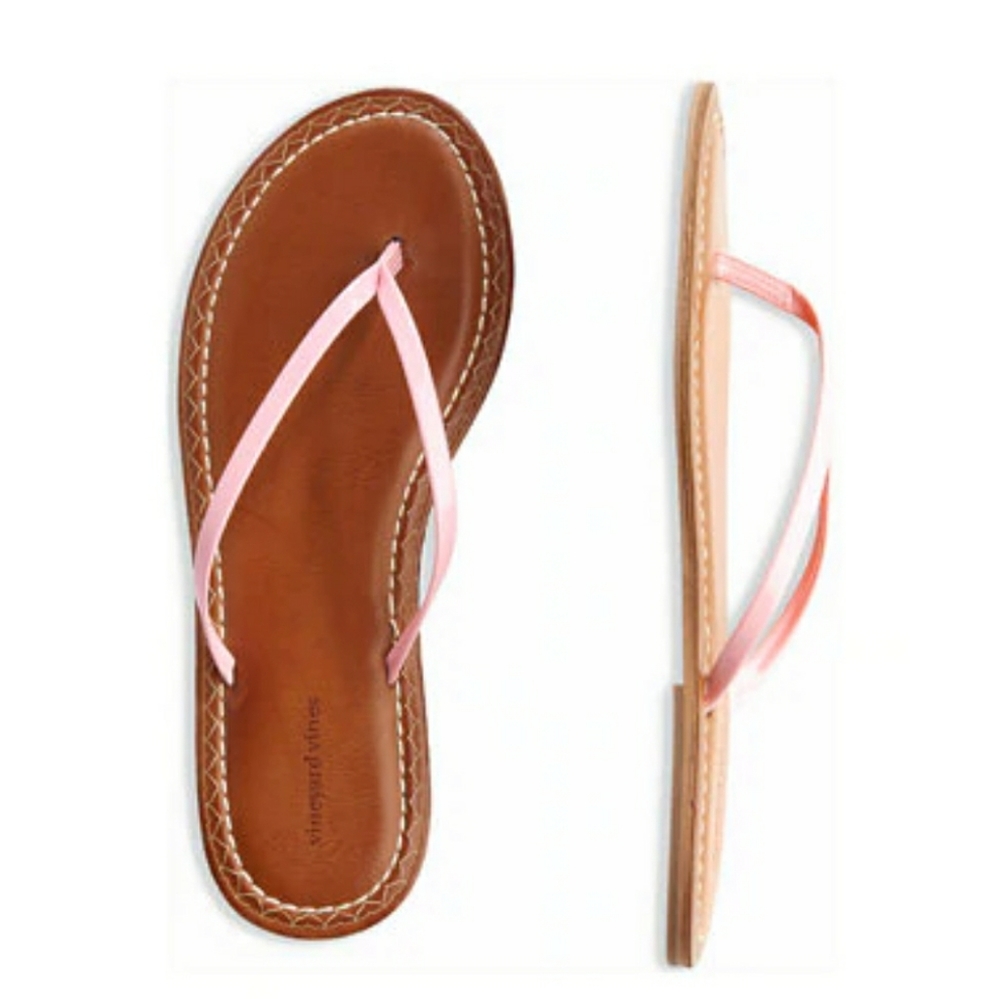 Vineyard Vines Leather Flip Flops in Flamingo Pink